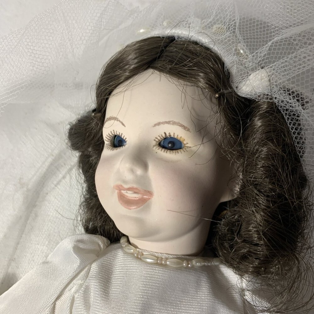 Vintage SFJB 236 Paris 6 Porcelain Bride Doll 14"‎ Blue Eyes Brown Hair - Picture 2 of 7